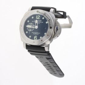 Panerai Luminor Submersible Automatic with Black Dial Rubber Strap-4